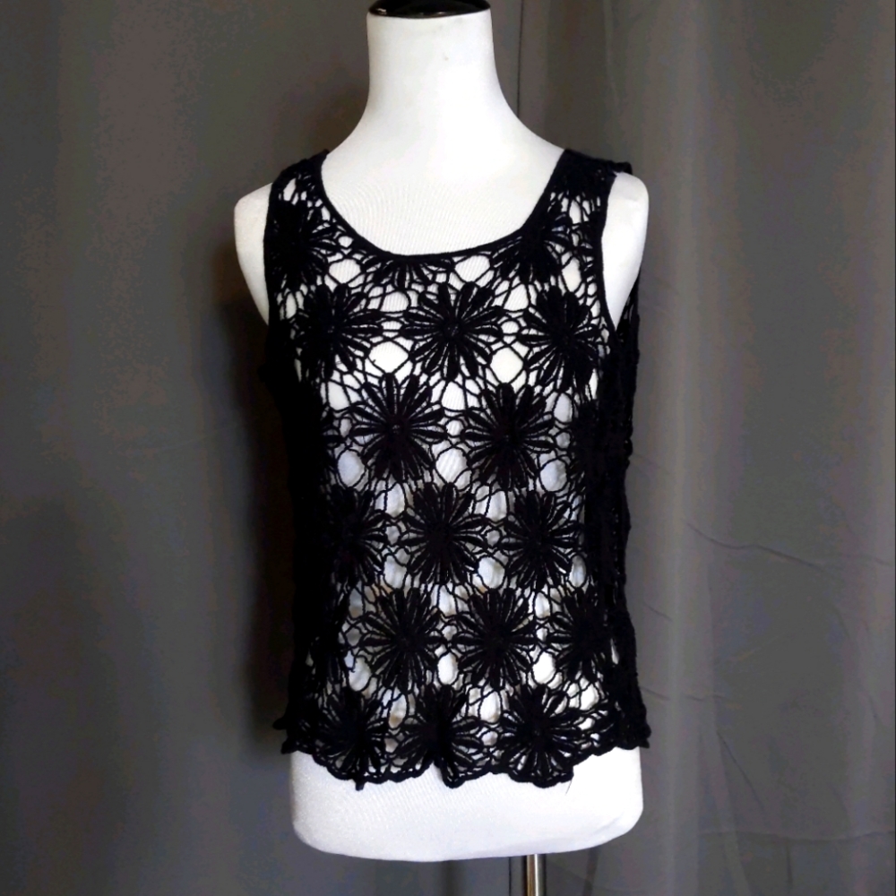🎽 Crochet Black Tank Top